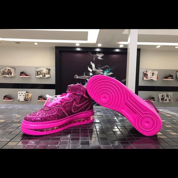 Women’s Nike Air Force’s - Picture 2 of 8